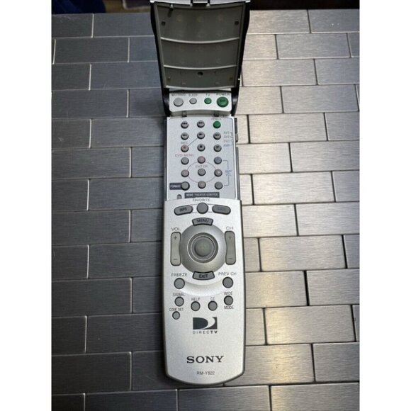 Genuine Sony RM-Y822 DirecTV TV Home Theater Remote Control - Picture 4 of 11